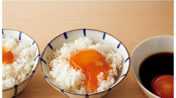 ひと手間でTKGがぐぐっとランクアップ「卵黄かけごはん」
