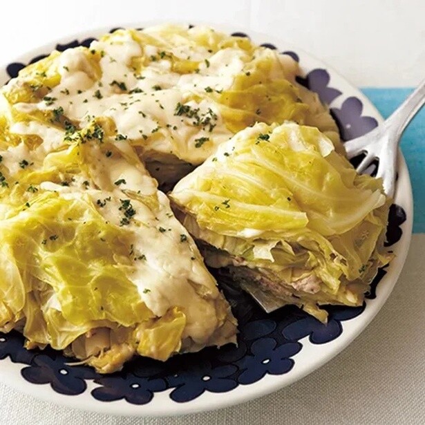 【キャベツ✕ひき肉で】いつもの食材でごちそうメニュー！美味しくて体も温まる簡単レシピ3つ