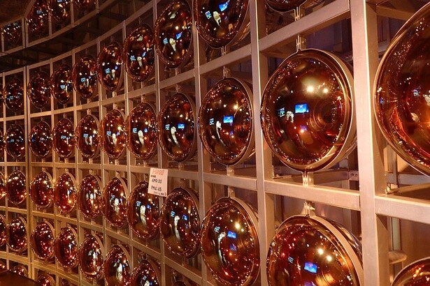 素粒子「ニュートリノ」はなにがすごい？ノーベル物理学賞を受賞した偉大な研究