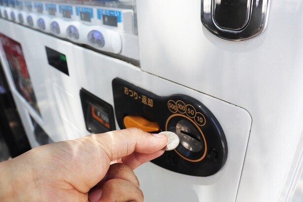 自動販売機は紀元前からあった!?世界最古の自販機は古代エジプトに