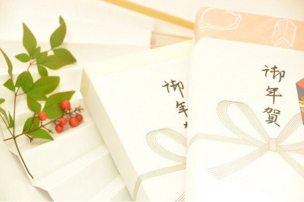 いつ、誰に渡す？予算は？「お年賀」のルールを徹底解説！【年末から年始のマナー】