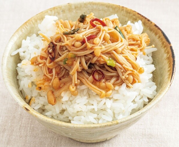 ご飯どろぼう確定！ ピリッとコチュジャンが効いた「無限えのき」
