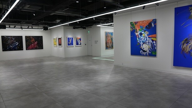 『パリの恋人』パク・シニャンが作家として大阪で作品展「第4の壁」を開催中！3月22日（土）まで
