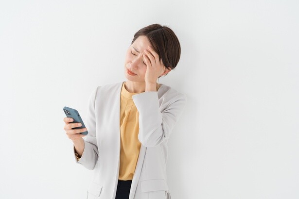 イラッとしたら手をさすろう！ 心と体のプチ不調はハンドマッサージで即効ケア