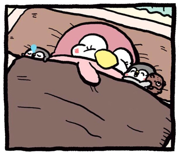 ごはんを一緒に食べて眠って、なんでもない毎日が幸せ。ペンギン親子のある一日