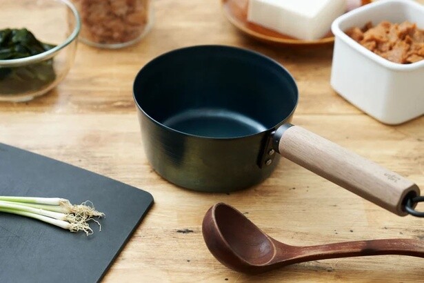 鉄鍋のお手入れは本当に面倒？ 話題の商品の製造元に聞いてみた