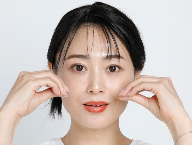 老けグセを抜いて、自然な笑顔を作る「脱力スマイルトレーニング」