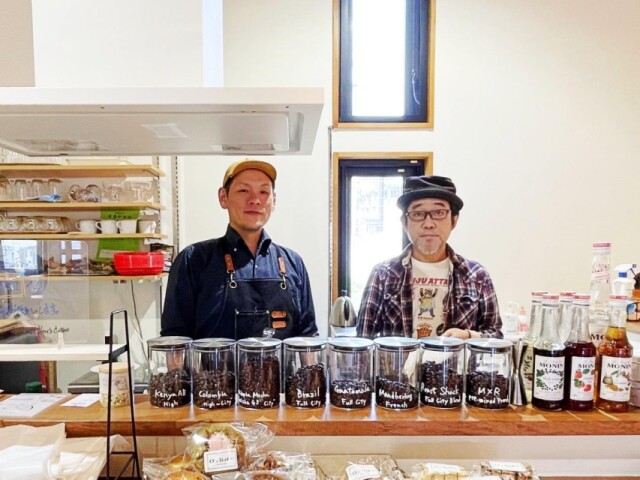 秋田市新屋ガラス工房に喫茶室「ローストシャック」　楢山の専門店が開業