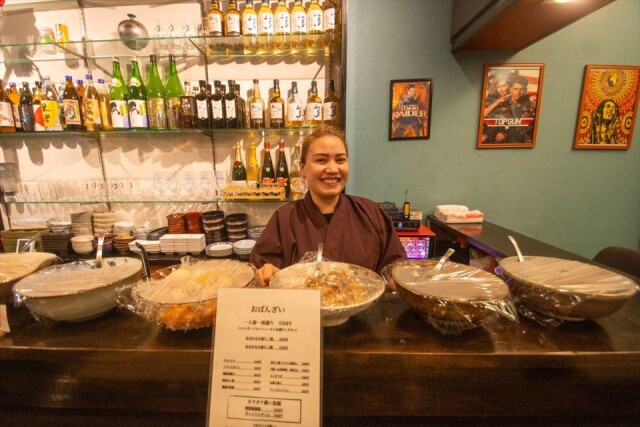 沖永良部島にフィリピン料理とおばんざいの店　働き者で知られる女性が店長に