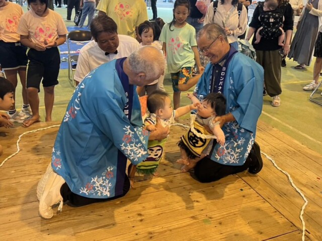 与論島でこどもの日イベント　初の「泣き相撲」で成長祈願