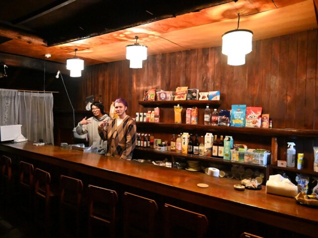 青森に23歳移住者が喫茶店を開業　70年以上前のテナントに