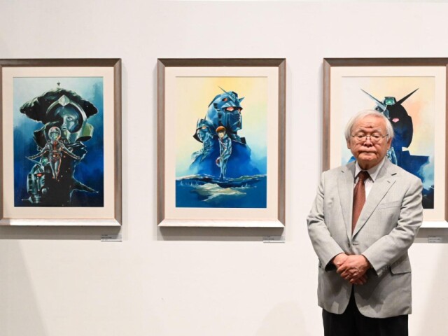 青森で安彦良和さんの回顧展　50年の作家活動、退学処分通知の展示も