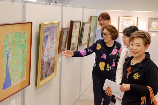 熱海・起雲閣で坂本武典さん絵画教室の展覧会　生徒の作品50点を展示