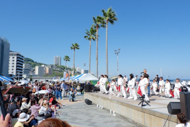 熱海「春のビール祭り」に2万2000人　ステージイベントも盛況に