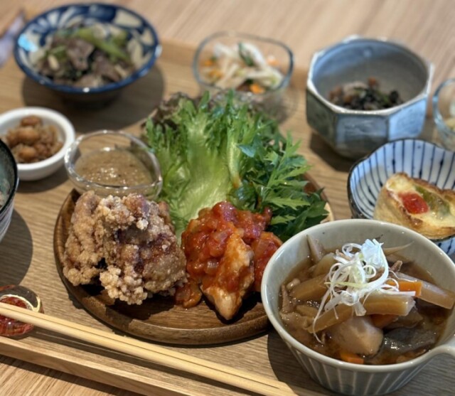 栗東に県産野菜と鶏肉料理のカフェ　「滋賀県の食材を多くの人に届けたい」