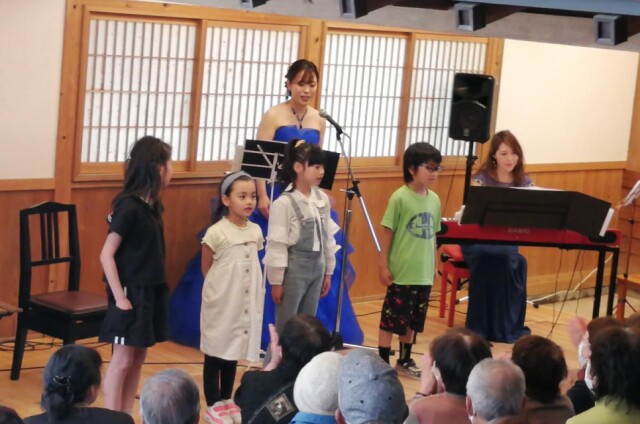 小鹿野町でソプラノとピアノコンサート 　小鹿野小の新校歌披露も