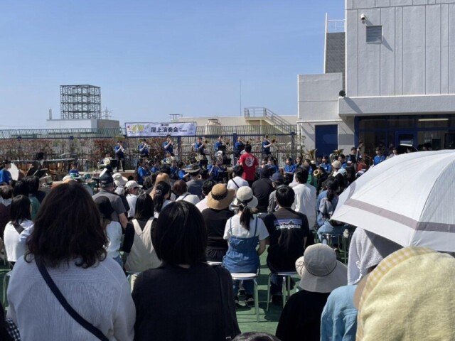 東武百貨店船橋店で「屋上演奏会」　昭和の名曲を市内小中高吹奏楽部が演奏