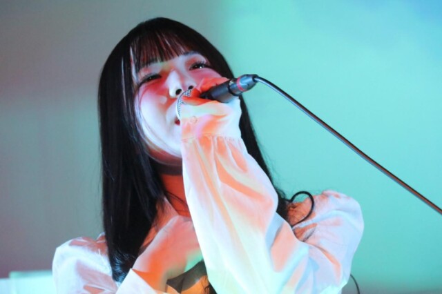 高校生のKAGETUさん、アルバム発売記念ライブ　オリジナル曲を披露