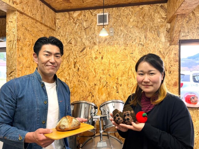 田子の山あいにパン店「りんごとごりら」　関東から移住した夫婦が出店
