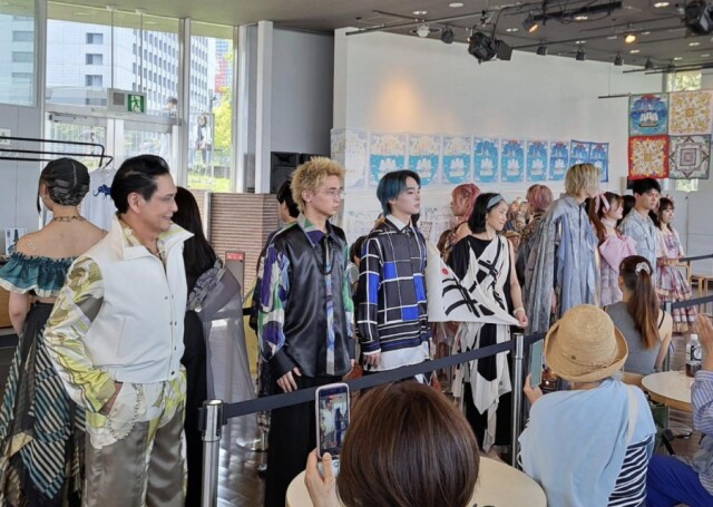 「横浜ファッションウィーク」が開幕　スカーフをテーマに多彩なプログラム