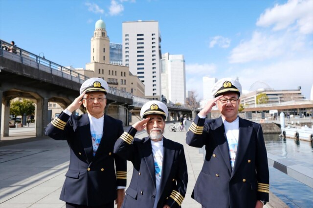 「元船乗りと行く、真の横浜再発見ツアー」ガイド付き横浜港クルージング