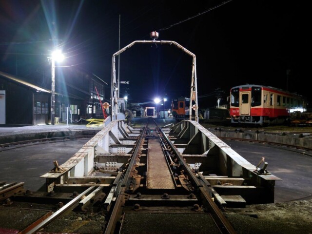 天竜浜名湖鉄道で夜の転車台ツアー　「エヴァンゲリオン」モデル地の見学も