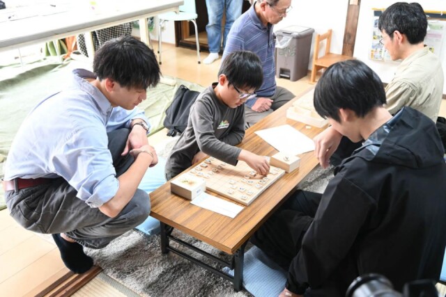 彦根のフリースクール「てだのふあ」、将棋クラブ設立　新たな交流の場に