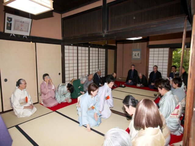 彦根で表千家の全国大会　彦根城博物館で特集展示も