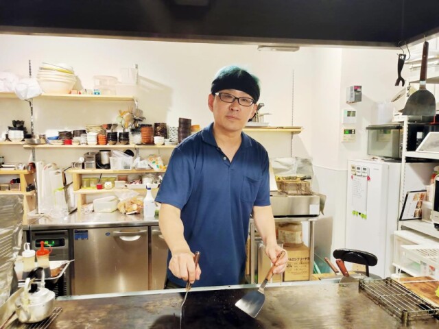 姫路・魚町「大衆鉄板焼き まつもっ亭」　中心市街地に移転して1周年