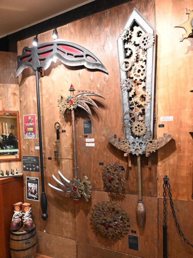 青森に「ファンタジー武器屋タクミアーマリー」　魔法陣の撮影スポットも