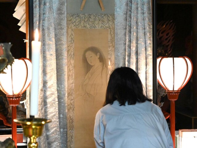 弘前で円山応挙の幽霊画1日公開　弘前在住の漫画家の幽霊画も