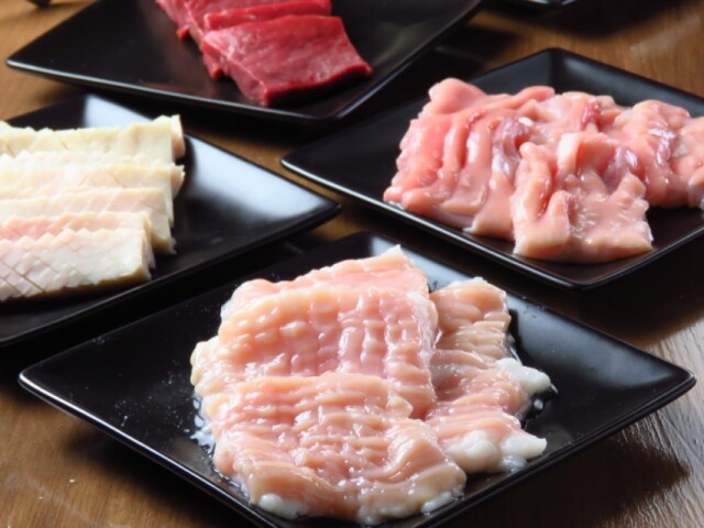 神楽坂に「ホルモン焼肉 ま」　ドーナツなど希少部位も多く取りそろえ