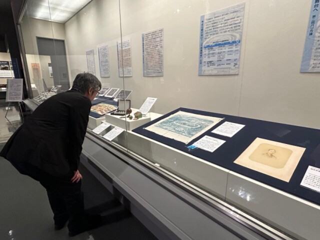 飯田出身「博物館の父」田中芳男、美術博物館で万博資料展示
