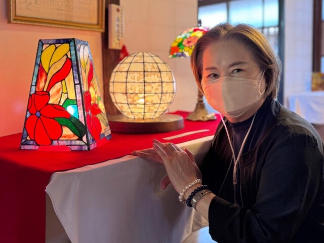 志摩のステンドグラス工房「スヌーグ」10周年　鳥羽で作品展