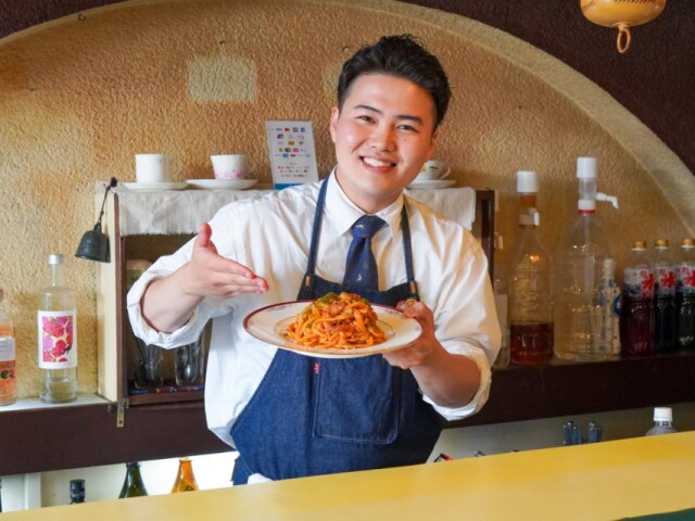 三島の老舗喫茶店「あんりえっと」10年ぶりオープン　日大生が店長務める