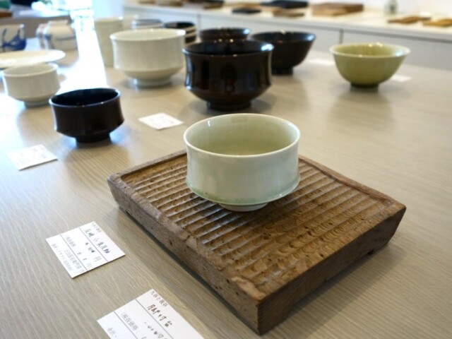 金沢のギャラリーで「九谷と我谷」展　同郷の磁器と木工芸が再会