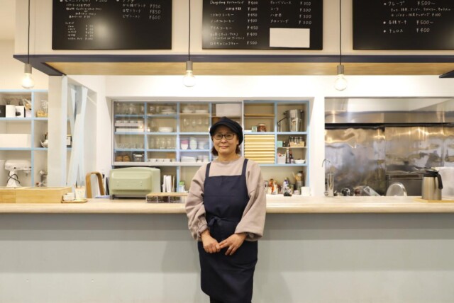 春日部にカフェ新店「ダンダンカフェ」　海をイメージした店に