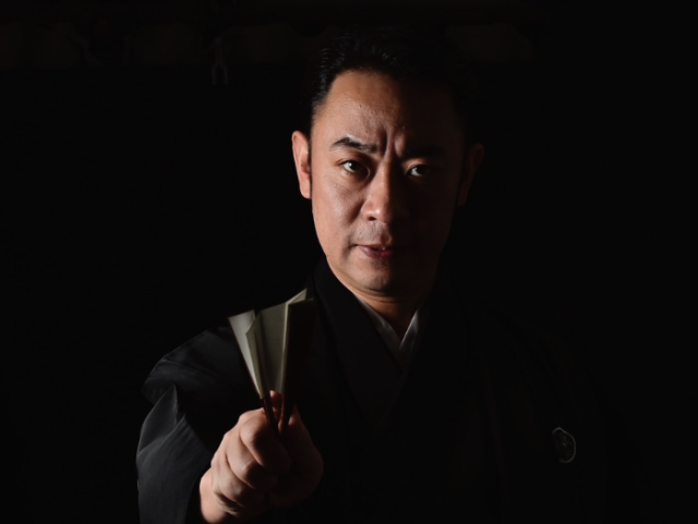 怪談師・城谷歩さん、県立図書館で「甲州怪談語り」　県内の恐怖体験も披露