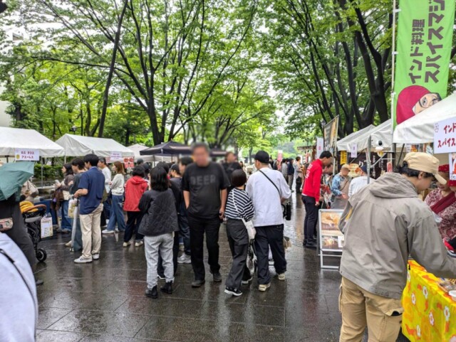 馬事公苑前で「肉フェス」　雑誌「世田谷ライフ」主催、20店超出店