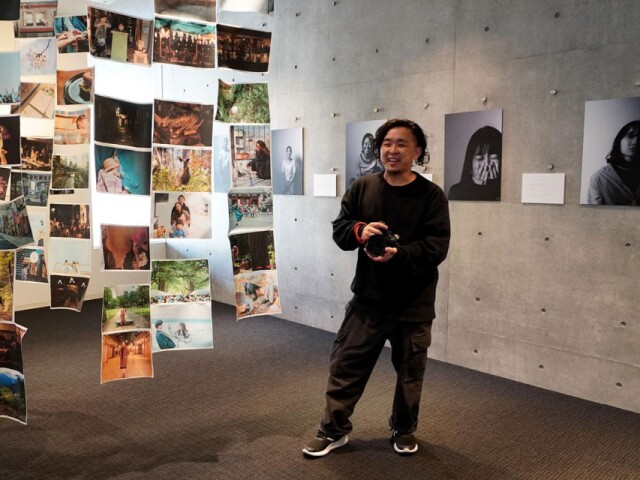 松本でやまぐちなおとさん写真展　モノクロとカラー作品、皆で作った空間で