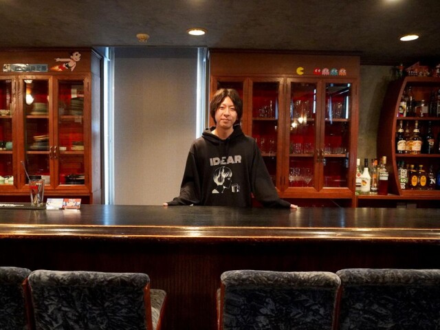 松本・裏町にカフェバー「IDEAR」　サブカルテーマに集う場、裏町の活性化も