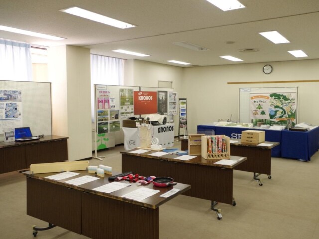 盛岡市子ども科学館で科学技術週間特別展　県内企業の技術を身近に感じて