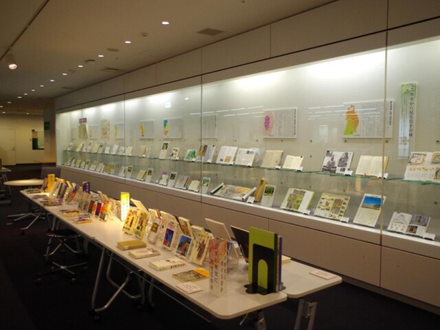 県立図書館で「岩手の城跡」がテーマの展示　図書館が持つ貴重資料も知って