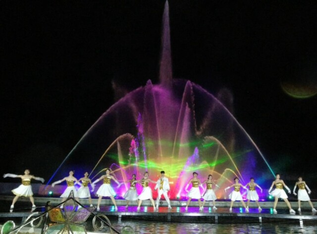 御殿場高原時之栖で「噴水レーザーショー×ダンス」コラボ　30周年記念で