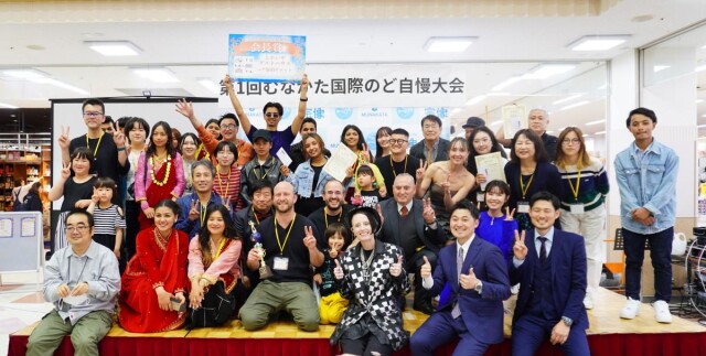 宗像で「国際のど自慢大会」　20組参加、母国語以外の歌で会場沸かせる