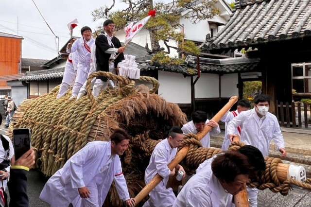 近江八幡の沙沙貴神社で祭り　大たいまつ奉火や子どもみこし、マルシェも