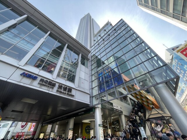 渋谷マークシティ、開業25年　渋谷再開発の起点、「オトナ化」後押しも