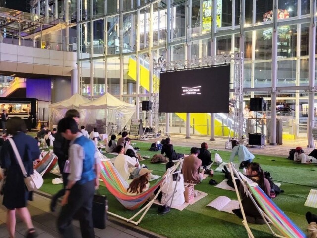 渋谷ストリームで屋外映画上映イベント　14日間で27作品