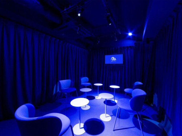 渋谷に推理ゲーム「マーダーミステリー」店舗　照明・音響が作品と連動