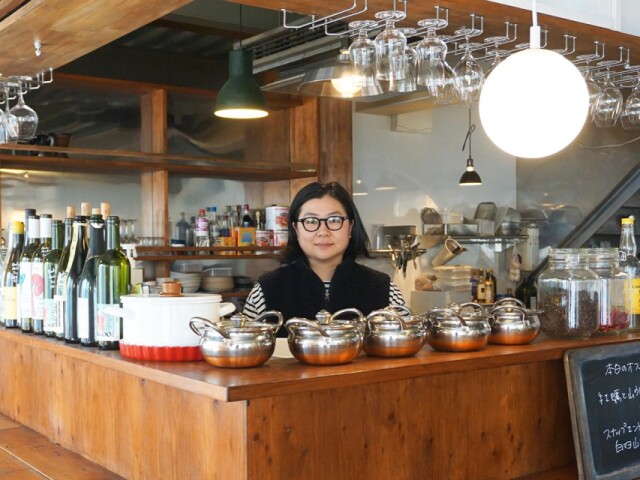 西小山にスパイスレストラン「B号棟」　カレー店「小さかった女」姉妹店